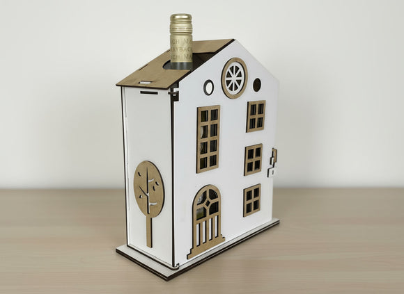 Geschenkidee Weinliebhaber – dekoratives Holzhaus als Symbol für Zuhause und Freude