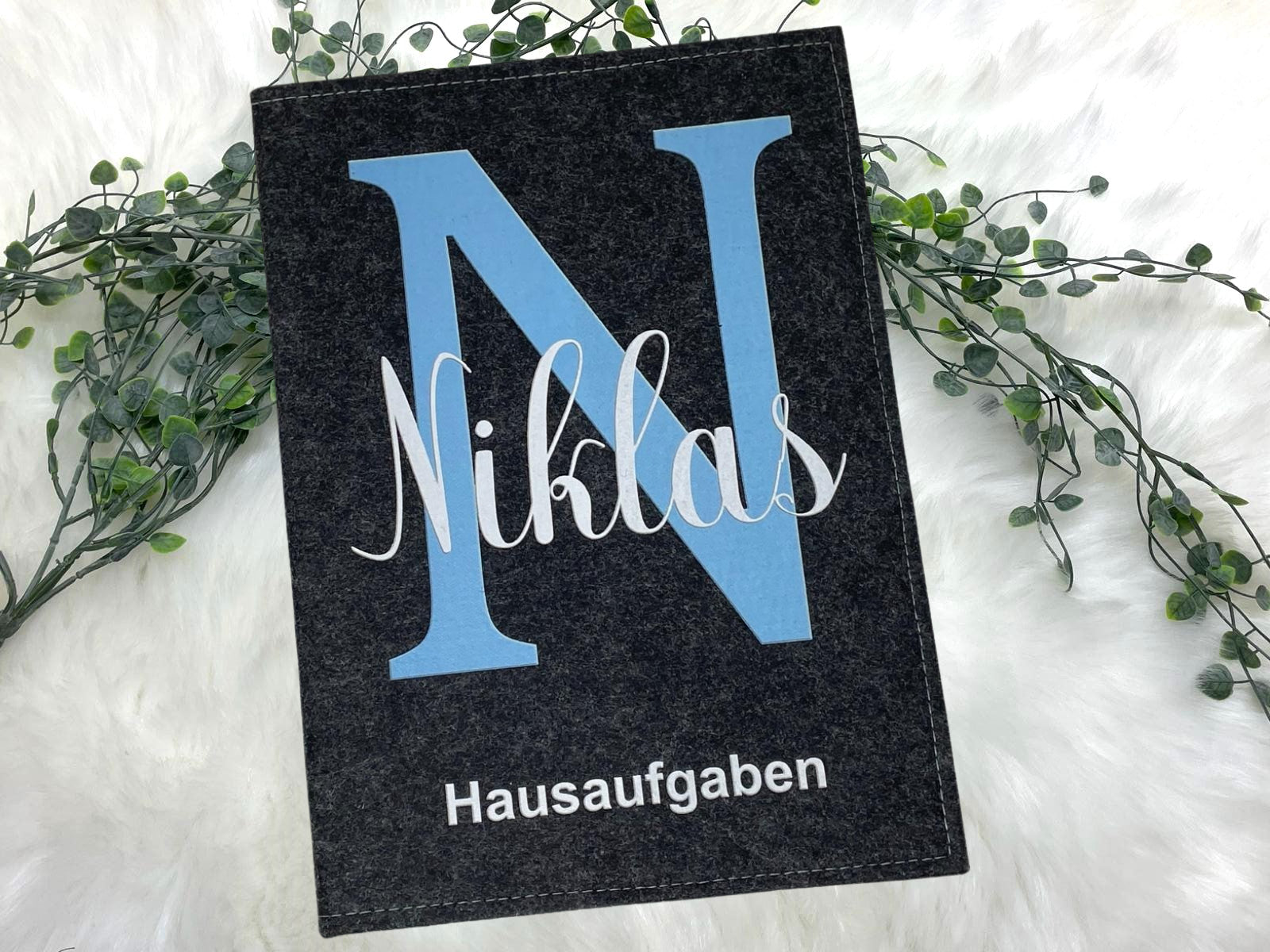 Hausaufgabenheft Hülle Filz Buchstabe blau inkl. Heft Schulheft Schutzhülle Umschlag Geschenkidee Einschulung personalisierbar mit Namen