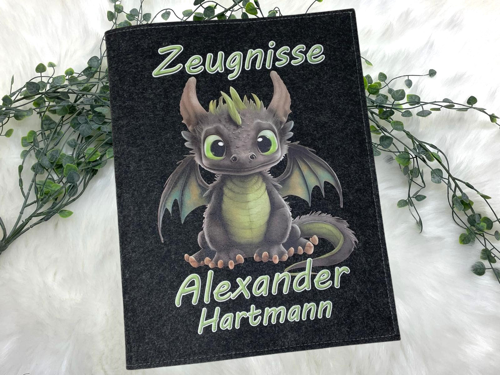 Zeugnismappe mit Namen - Mädchen und Jungen - Personalisiert Filz A4 Drache grün - Dokumenten Urkunden Mappe Kinder - Hefter Zeugnisse