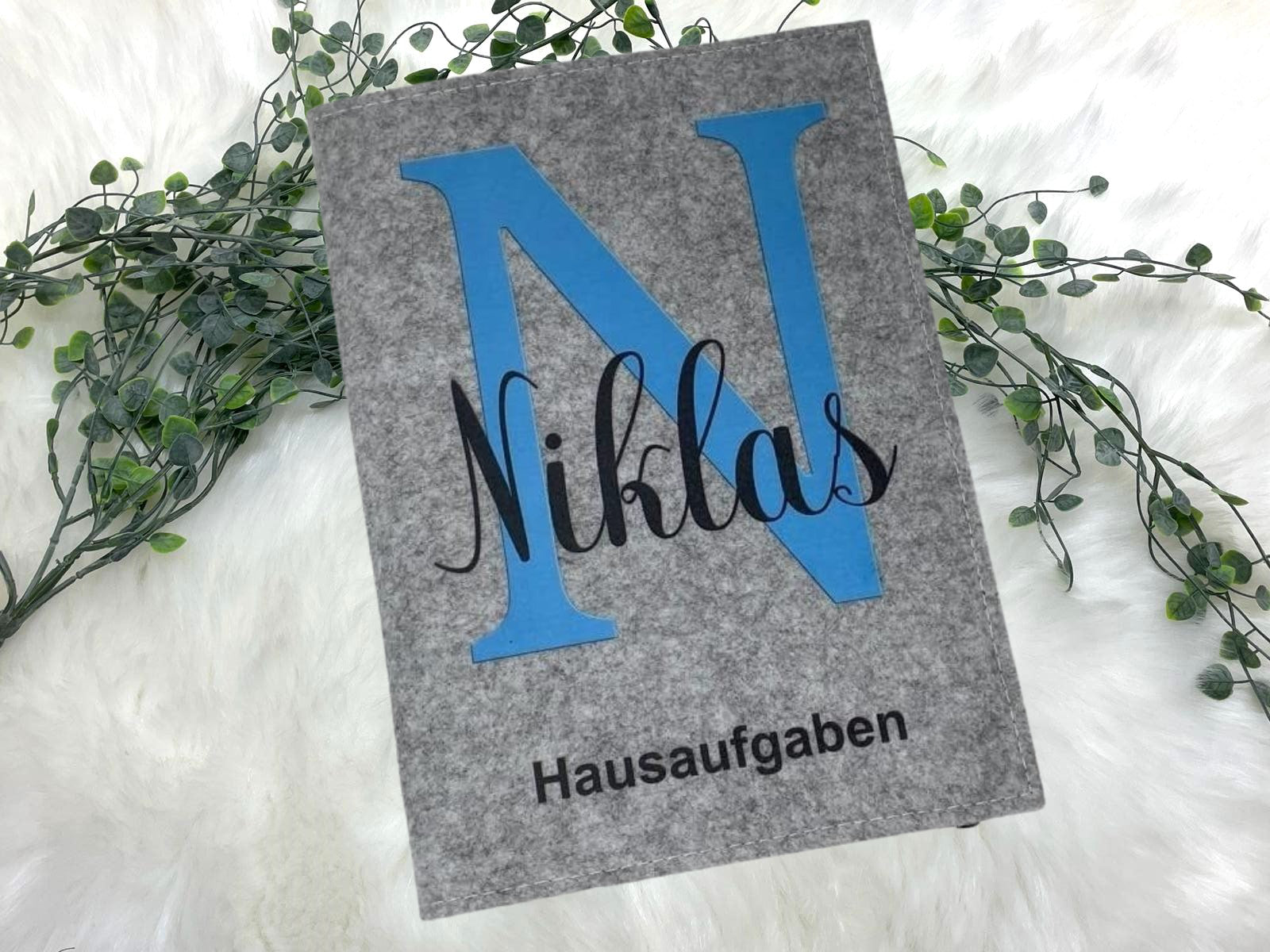 Hausaufgabenheft Hülle Filz Buchstabe blau inkl. Heft Schulheft Schutzhülle Umschlag Geschenkidee Einschulung personalisierbar mit Namen