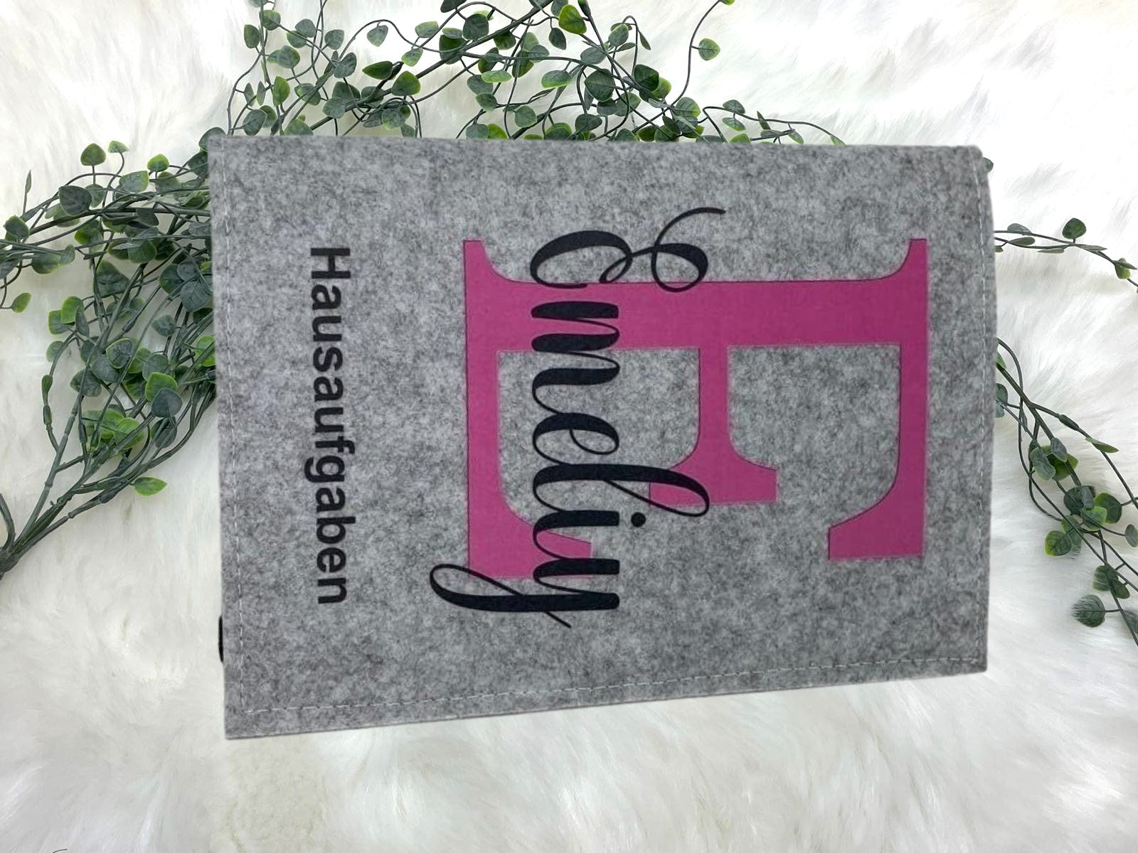 Hausaufgabenheft Hülle Filz Buchstabe Pink hell inkl Heft Schulheft Schutzhülle Umschlag Geschenkidee Einschulung personalisierbar mit Namen