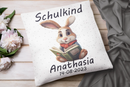 Personalisiertes Kissen zur Einschulung mit Hase und Buch
