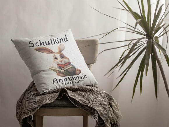 Geschenk zur Einschulung – Kissen mit Hase und Datum
