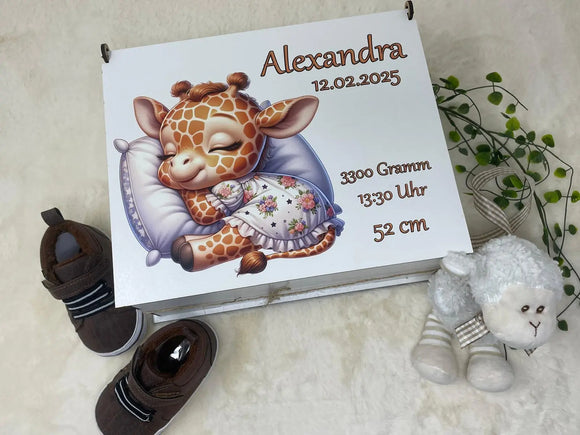 Erinnerungsbox mit Name und Geburtsdaten – Giraffe Motiv