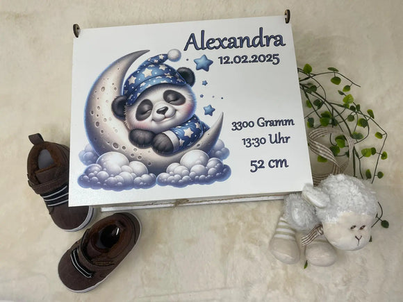 Baby-Erinnerungsbox mit Panda-Motiv und Geburtsdaten personalisiert