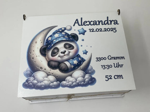 Erinnerungskiste für Baby mit süßem Pandabär und Sternenhimmel
