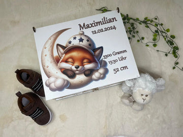 personalisierte Erinnerungsbox mit Fuchs auf Mond