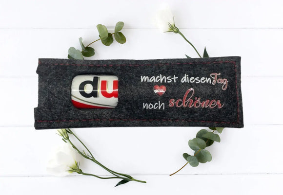 Bedruckte Filzhülle als Gastgeschenk zur Hochzeit mit liebevollem Dankesspruch