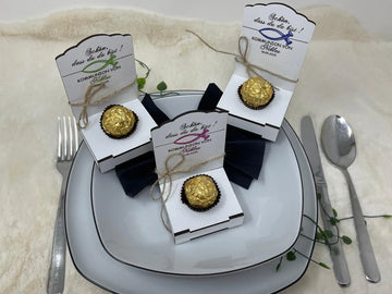 Gastgeschenke Kommunion personalisiert Halter Holz für Schokokugel, Gastgeschenk Taufe, Gastgeschenke Konfirmation, Fisch Tisch Deko weis Fadensalat-shop