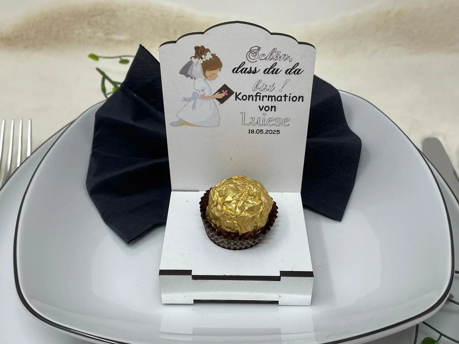 Gastgeschenke Kommunion personalisiert Halter Holz für Schokokugel, Gastgeschenk Taufe, Gastgeschenke Konfirmation, Tisch Deko Gäste Fadensalat-shop