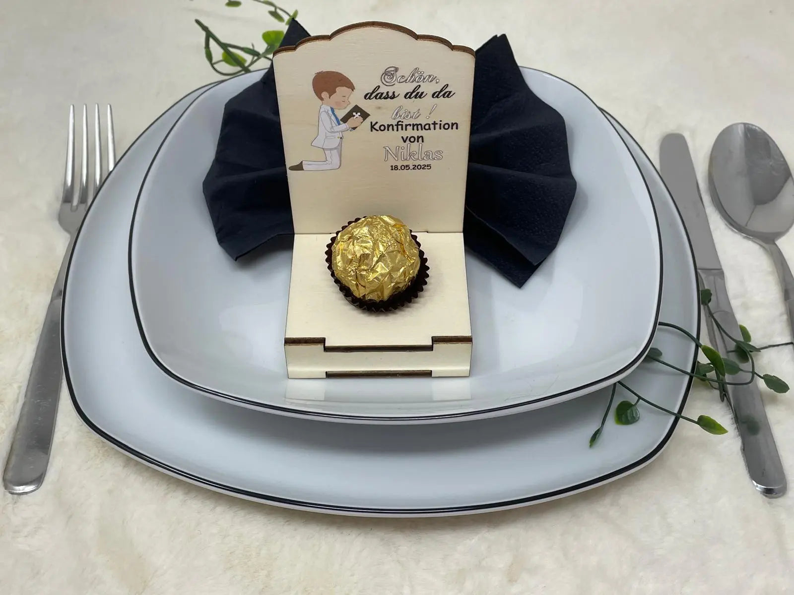 Gastgeschenke Kommunion personalisiert Halter Holz für Schokokugel, Gastgeschenk Taufe, Gastgeschenke Konfirmation, Tisch Deko Gäste Fadensalat-shop