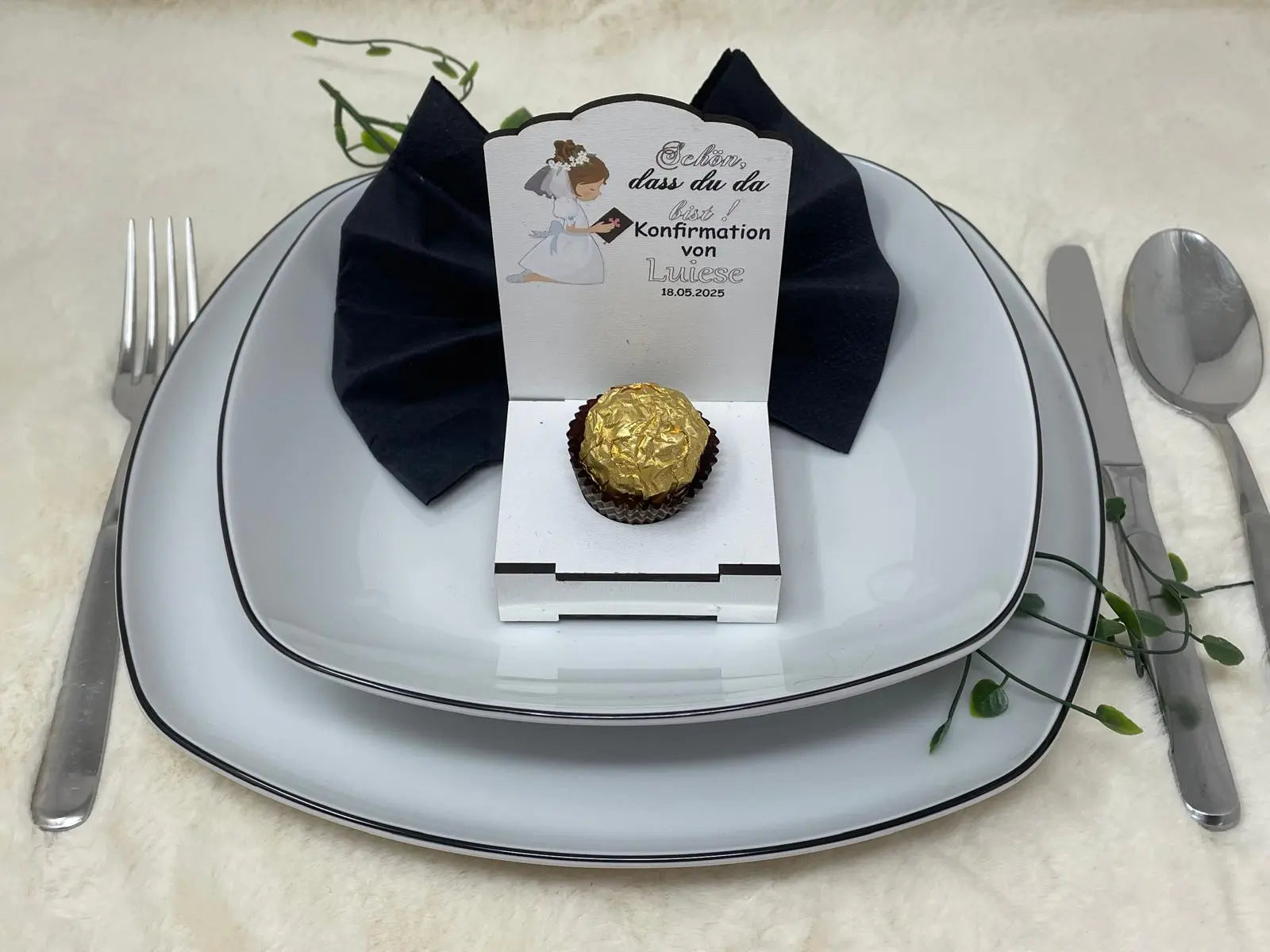 Gastgeschenke Kommunion personalisiert Halter Holz für Schokokugel, Gastgeschenk Taufe, Gastgeschenke Konfirmation, Tisch Deko Gäste Fadensalat-shop