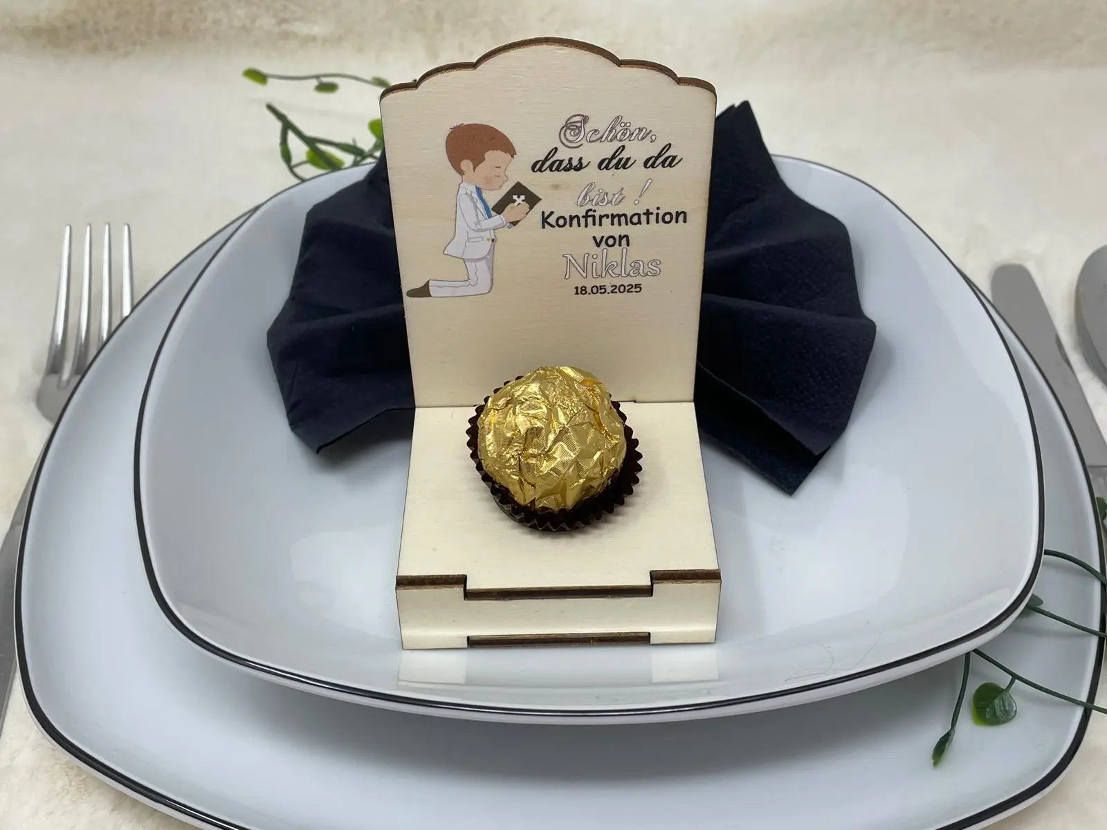 Gastgeschenke Kommunion personalisiert Halter Holz für Schokokugel, Gastgeschenk Taufe, Gastgeschenke Konfirmation, Tisch Deko Gäste Fadensalat-shop