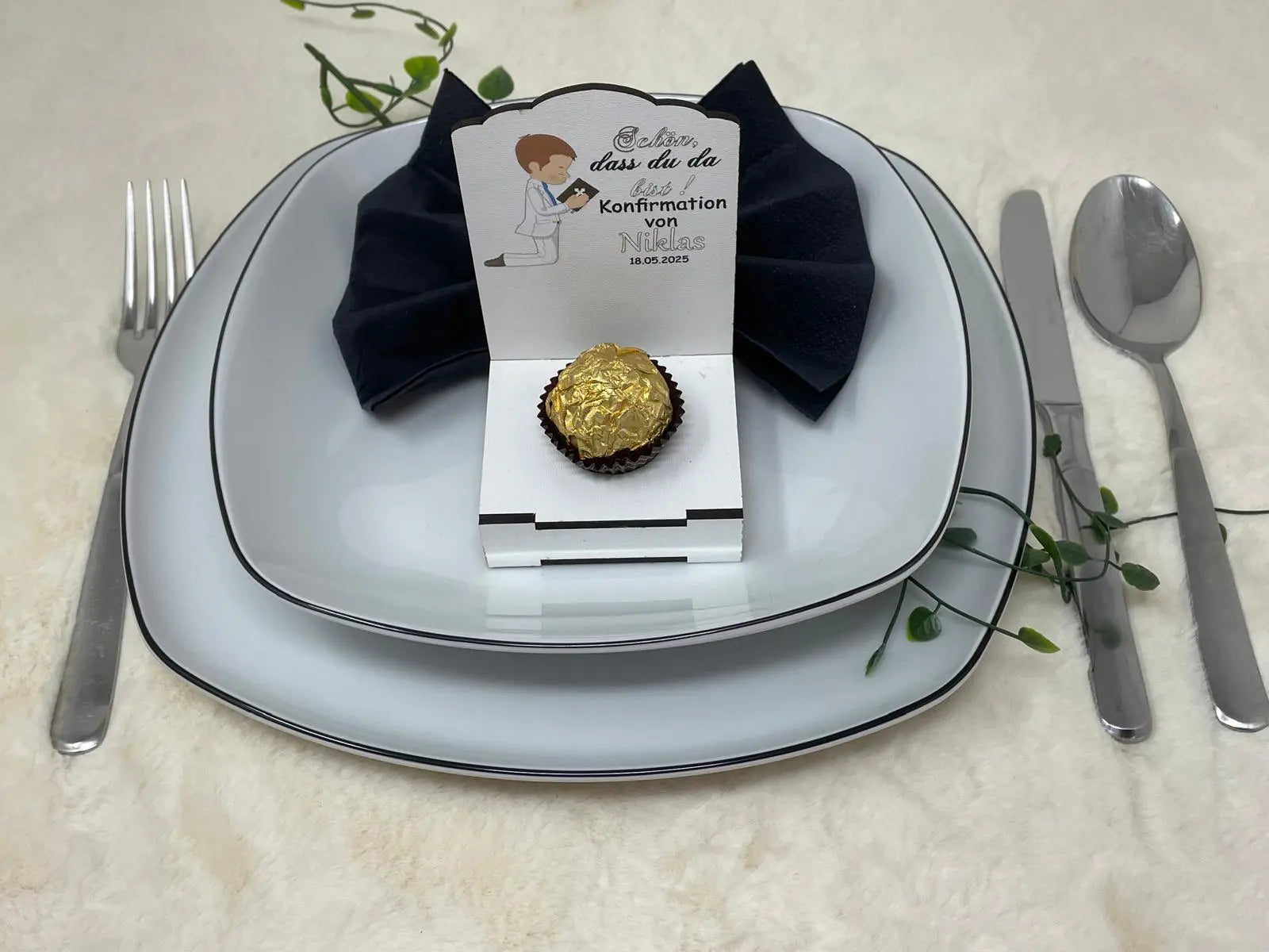 Gastgeschenke Kommunion personalisiert Halter Holz für Schokokugel, Gastgeschenk Taufe, Gastgeschenke Konfirmation, Tisch Deko Gäste Fadensalat-shop