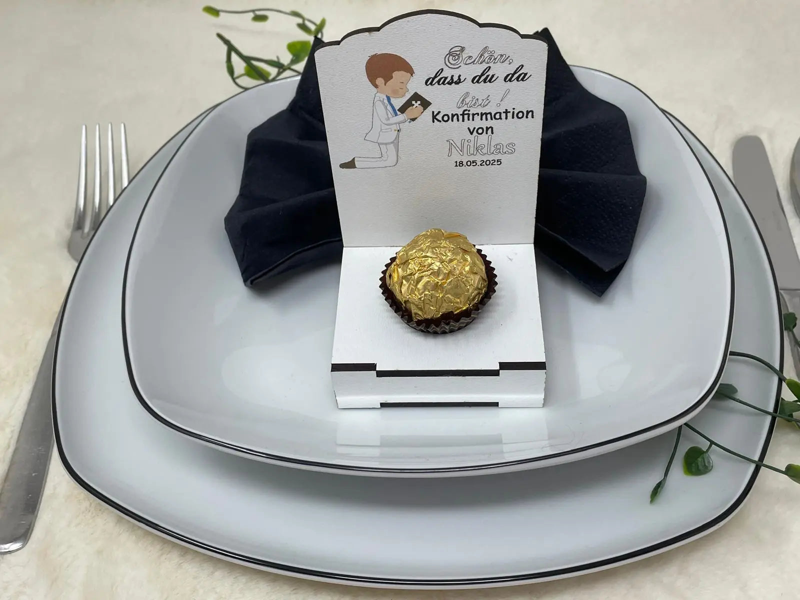 Gastgeschenke Kommunion personalisiert Halter Holz für Schokokugel, Gastgeschenk Taufe, Gastgeschenke Konfirmation, Tisch Deko Gäste Fadensalat-shop