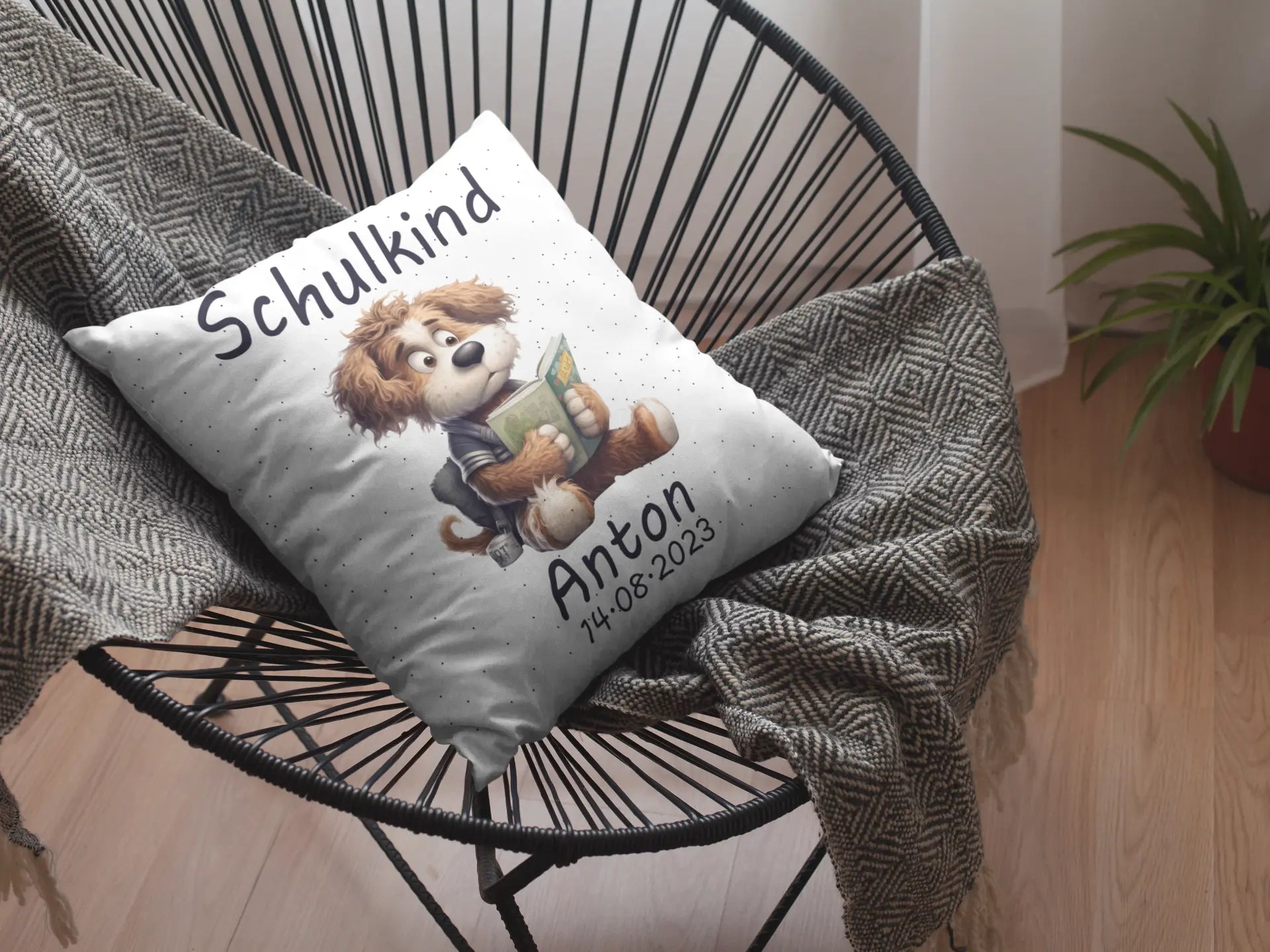 Geschenk zur Einschulung – personalisiertes Hundekissen für Jungen
