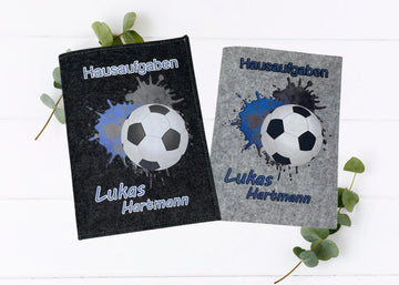 Hausaufgabenheft Hülle Filz Fussball Blau hell inkl Heft Schulheft Schutzhülle Umschlag Geschenkidee Einschulung personalisierbar mit Namen Fadensalat-shop