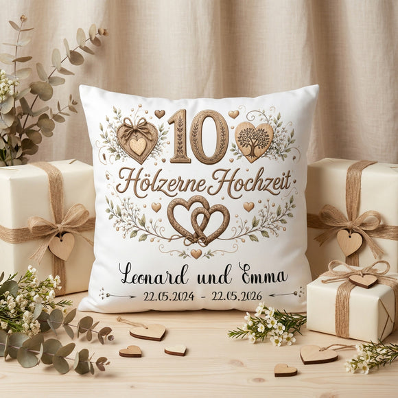 Dekokissen Hölzerne Hochzeit mit Holzherzen und Lebensbaum
