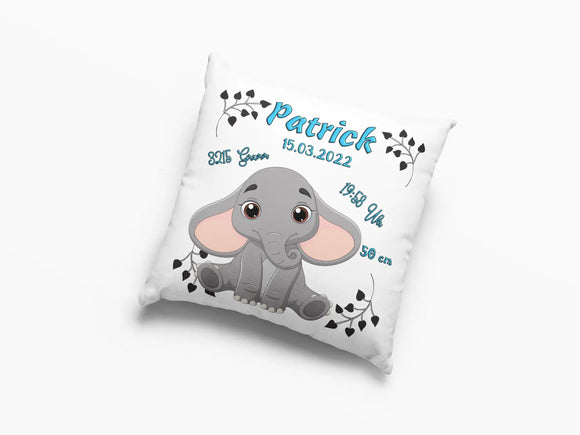 Weißes Zierkissen mit Elefantenbaby und Geburtsinfos – liebevolles Design für Jungen mit farblich abgestimmten Daten und dekorativen Elementen.