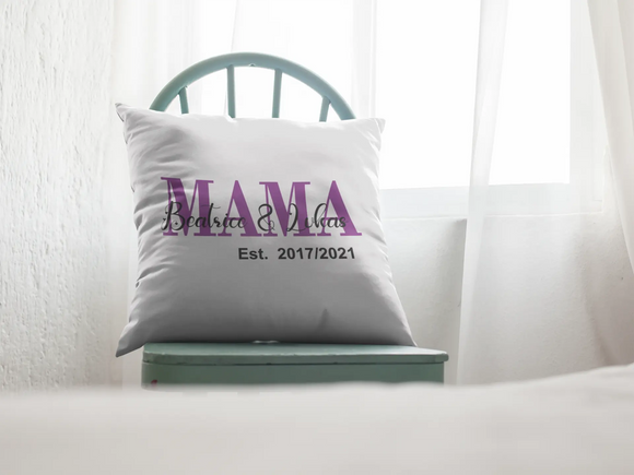 Dekokissen für Mama mit Namen und Jahreszahlen bedruckt