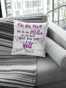 Mama Kissen personalisiert: Zitat „für uns bist du die Welt“ mit Herzornamenten und Wunschname