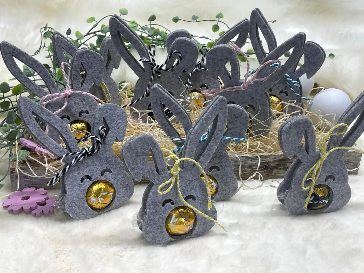 Mitarbeitergeschenk Ostern – Filzhasen mit Aussparung für kleine Praline