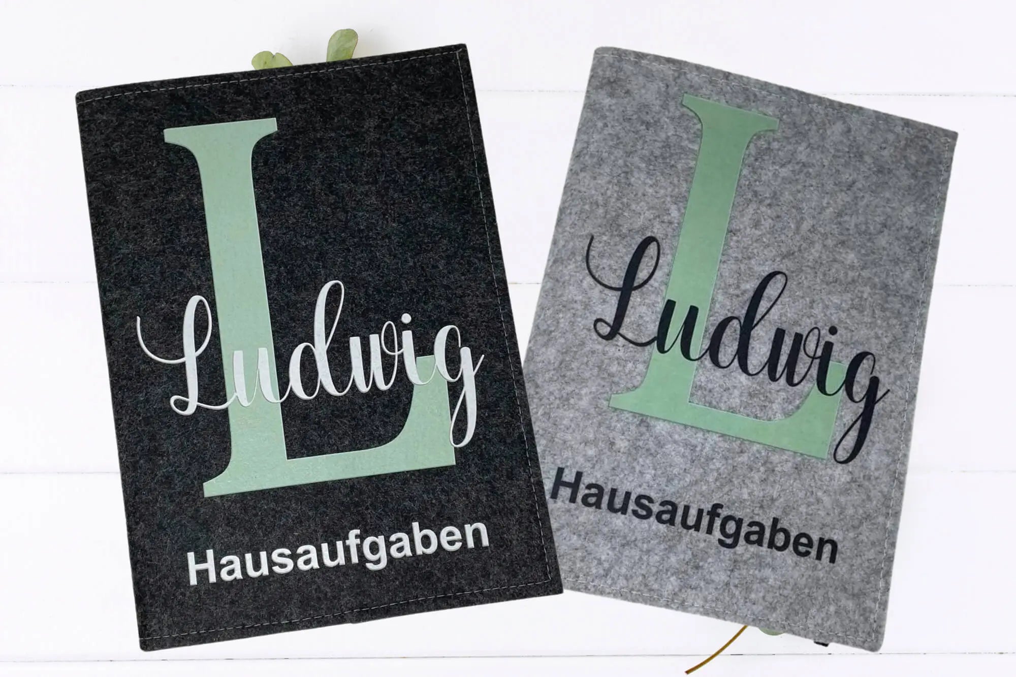 Mintfarbene personalisierte Filzhülle für Jungen Hausaufgaben