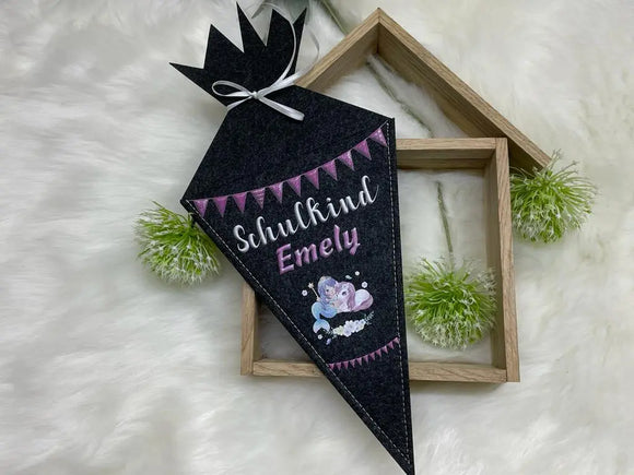 Geschenkidee für Schulanfang: personalisierte Filztüte mit Name