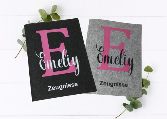 Personalisierte Zeugnismappe mit pinkem Anfangsbuchstaben und Name – Filzmappe in Grau oder Schwarz für Mädchen zur Einschulung.