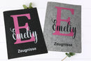Zeugnismappe mit großem pinkem Buchstaben „E“ und Name – personalisiert für Mädchen, robust aus Filz gefertigt.