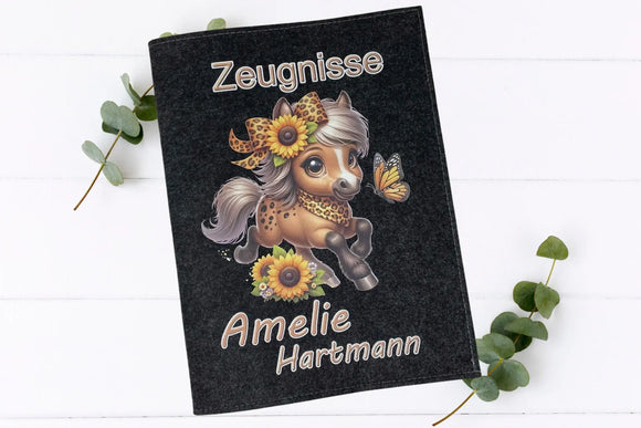 Filz-Zeugnismappen mit verspieltem Pferd und Sonnenblumen-Dekor – personalisiert mit Namen für Schulzeugnisse