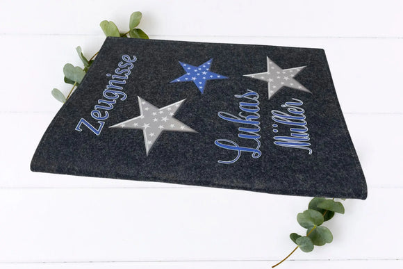 Filz-Zeugnismappe mit drei Sternmotiven und individuellem Namensaufdruck – ideales Schulgeschenk zur Einschulung