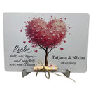 Nahaufnahme: Hochwertiger Druck auf HDF mit zarten Details und eleganter Typografie