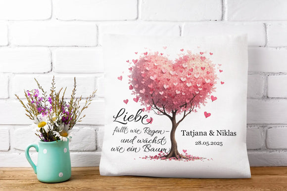 Weißes Hochzeitskissen mit rosa Herzbaum, Namen und Datum – individuelles Geschenk zur Trauung