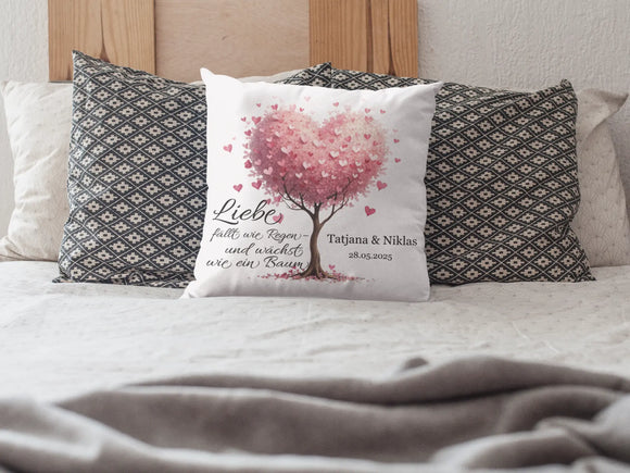 Deko-Kissen zur Hochzeit mit rosa Baum in Herzform – Namen & Hochzeitsdatum als Aufdruck