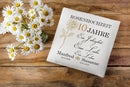 Kissen zur Feier von 10 Jahren Ehe – Rosenhochzeit-Geschenk mit eleganter Schrift und floraler Verzierung