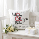 Individuelles Hochzeitsgeschenk mit Namen – weißer Kissenbezug 40 x 40 cm mit Herzen und eleganter Schrift
