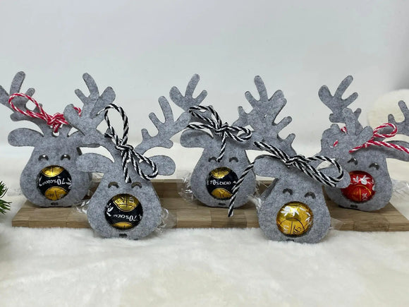 Rentier Mitarbeitergeschenk aus Filz mit Platz für eine Kugel-Schokolade