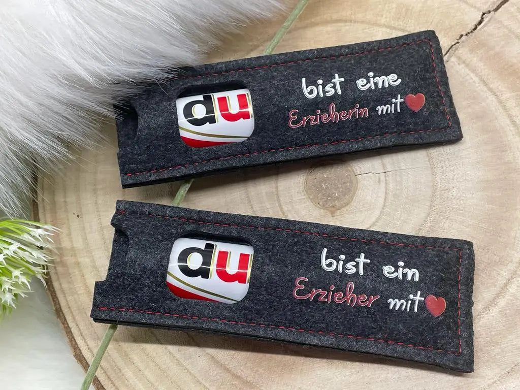 Filzhülle für Schokoriegel mit Text „du bist ein toller Erzieher“