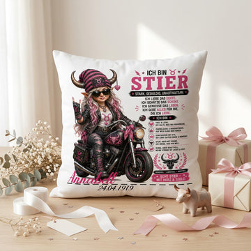 Geschenk Sternzeichen Stier Frau – personalisiertes Kissen mit Bikerin, Motorrad, Name und Geburtsdatum