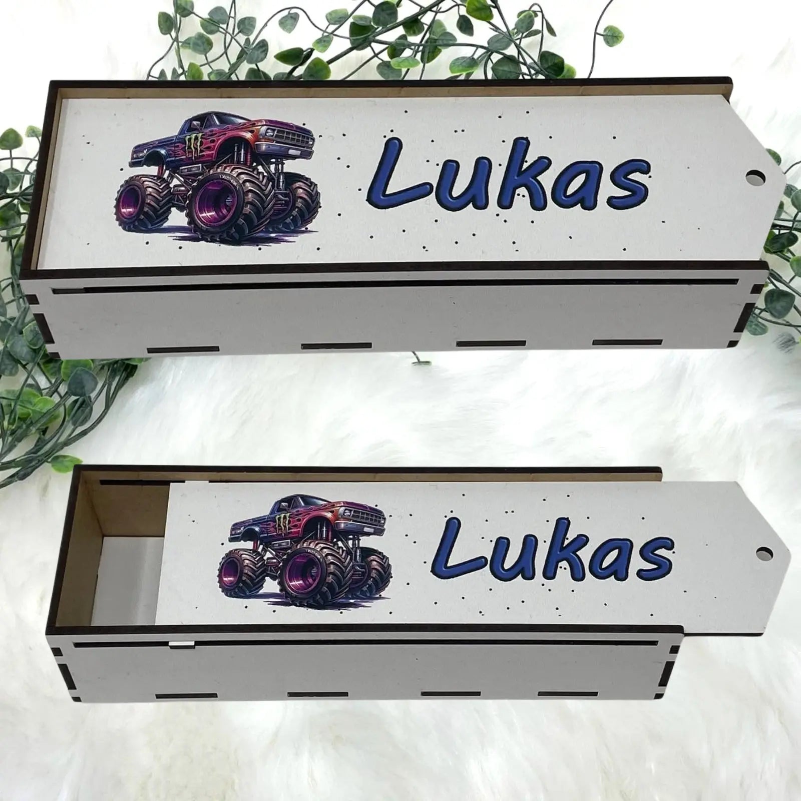 Stiftebox aus Holz Personalisiert | Geschenk Einschulung | Federmäppchen Holzbox stifte etui | Stiftehalter Schulanfang | Mädchen und Junge | Monstertruck Fadensalat-shop