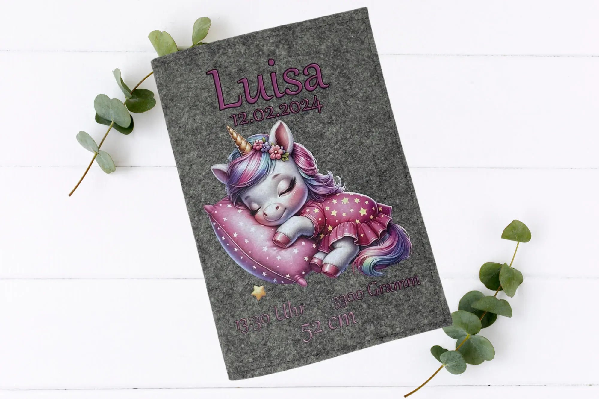 Babygeschenk Einhorn – personalisierbare Filzhülle