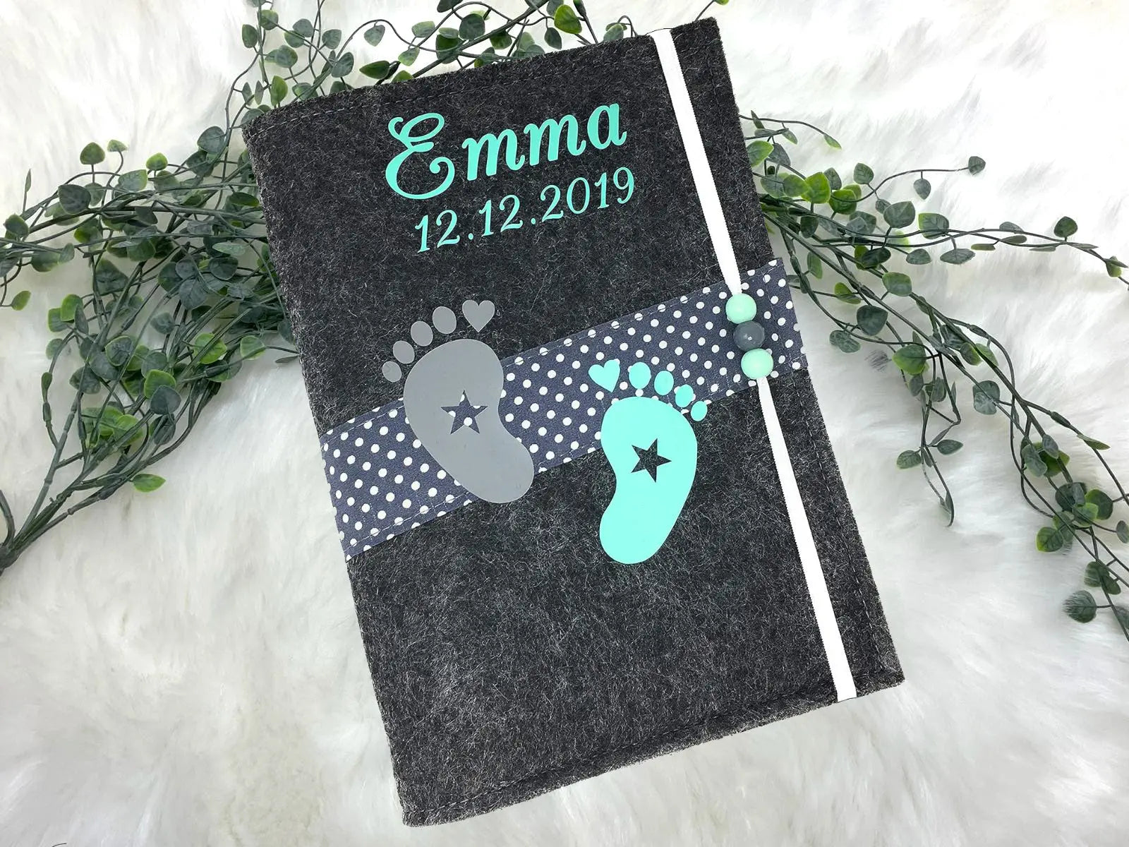 U Heft Hülle Filz mit Namen personalisiert | Impfpass Füße verschiedene Farben | Untersuchungsheft Hülle filz Geschenk Geburt | Junge Mädchen taufe Fadensalat-shop
