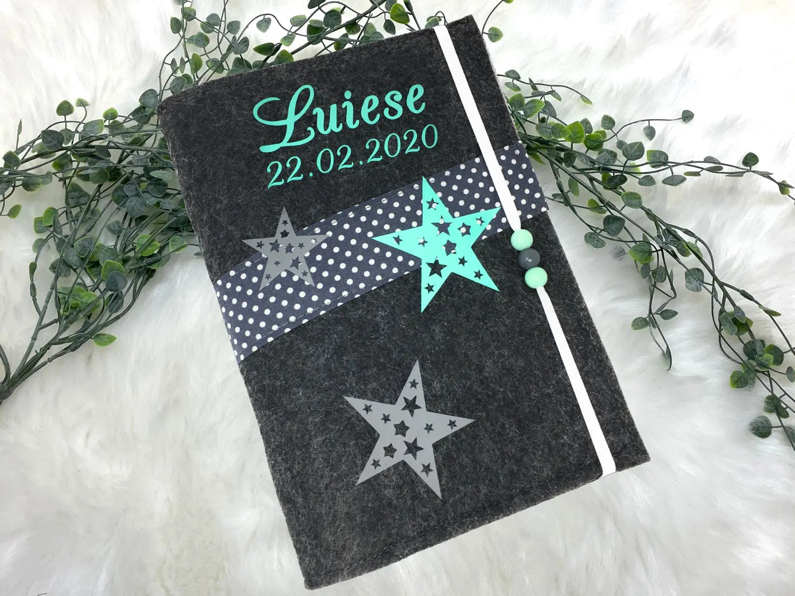 U Heft Hülle Filz mit Namen personalisiert | Impfpass Sterne verschiedene Farben | Untersuchungsheft Hülle filz Geschenk Geburt | Junge Mädchen taufe Fadensalat-shop