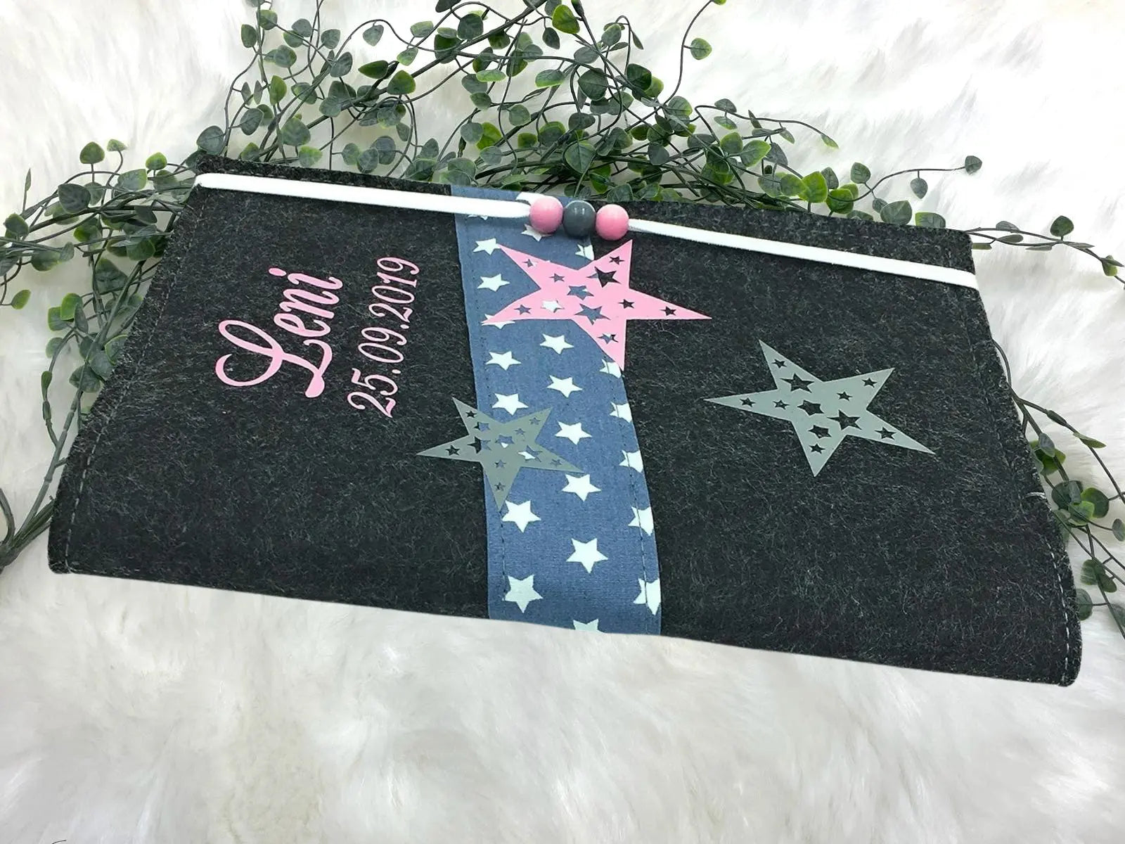 U Heft Hülle Filz mit Namen personalisiert | Impfpass Sterne verschiedene Farben | Untersuchungsheft Hülle filz Geschenk Geburt | Junge Mädchen taufe Fadensalat-shop