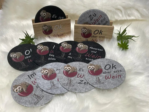 Witzige Filzuntersetzer mit Sprüchen rund um Wein und Gemütlichkeit