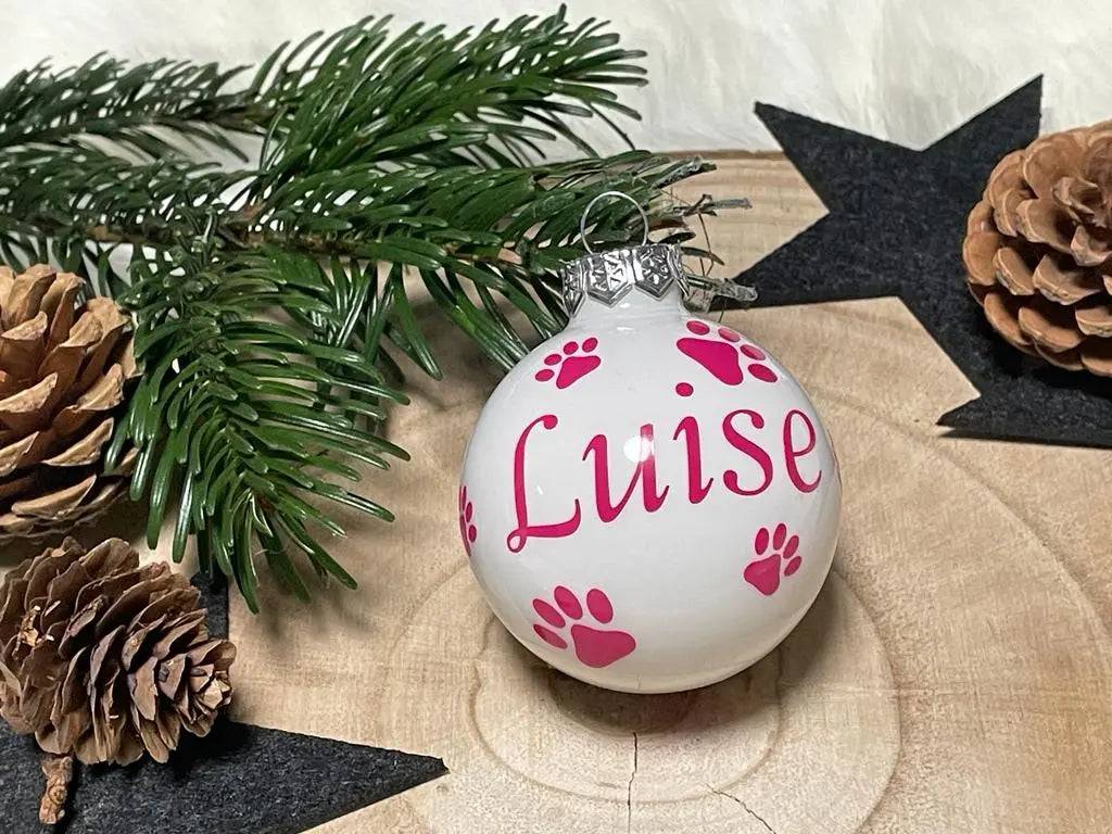 Personalisierte Weihnachtskugel aus Glas mit dem Namen „Dani“ und schwarzen Sternen
