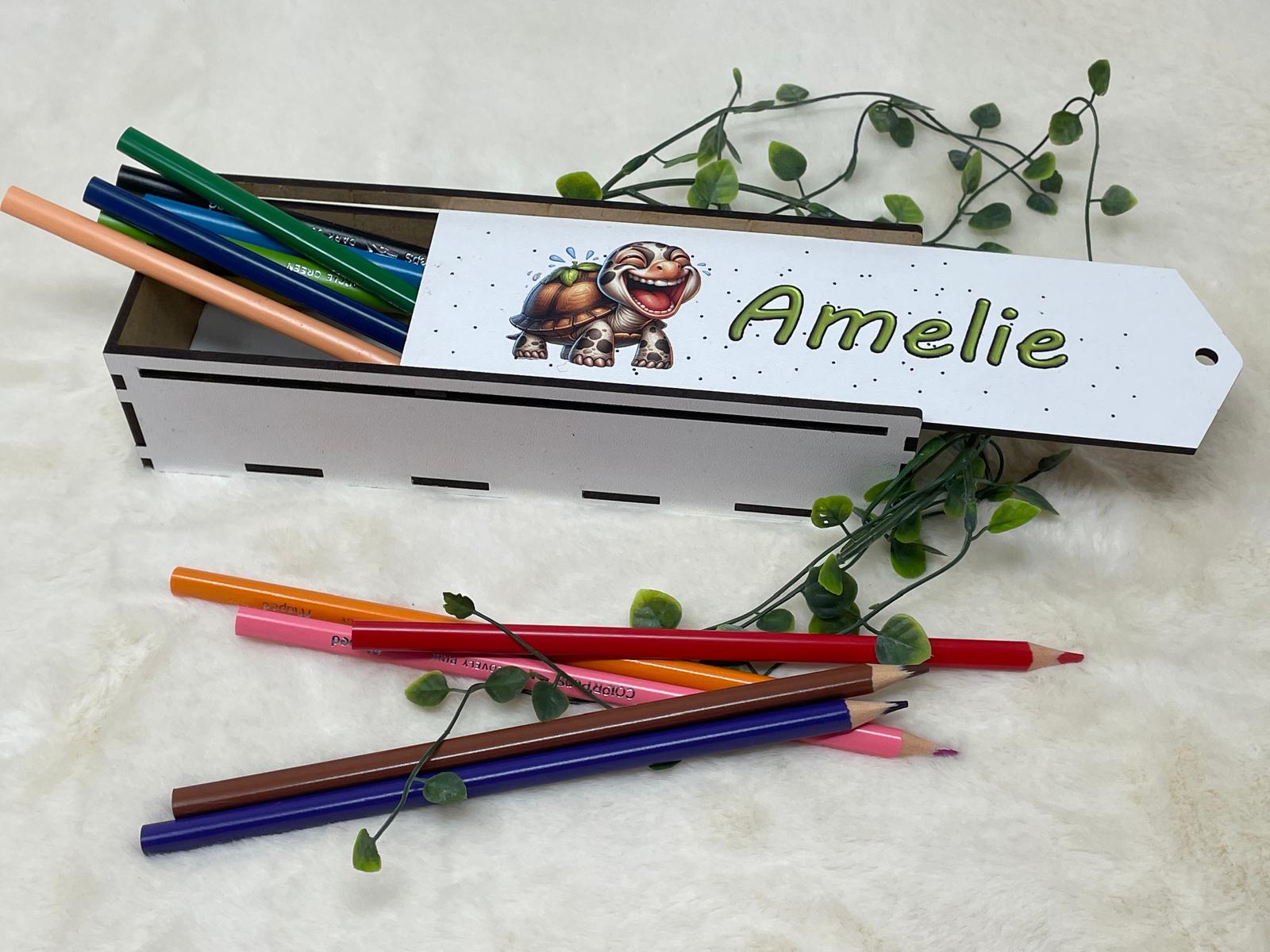 Stiftebox aus Holz Personalisiert | Geschenk Einschulung | Federmäppchen Holzbox stifte etui | Stiftehalter Schulanfang | Mädchen und Junge | schildkröte