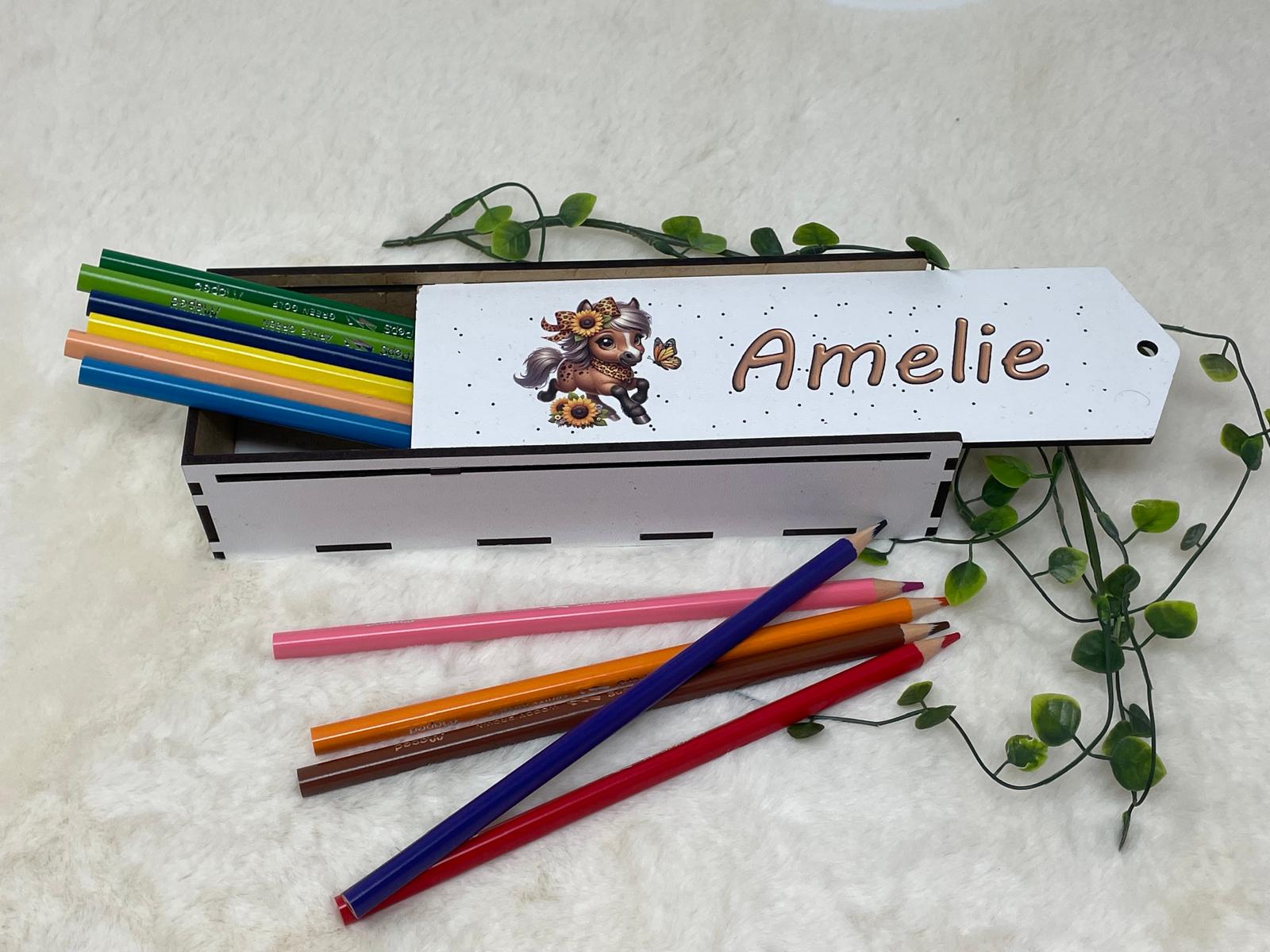 Stiftebox aus Holz Personalisiert | Geschenk Einschulung | Federmäppchen Holzbox stifte etui | Stiftehalter Schulanfang | Mädchen und Junge | Pferd