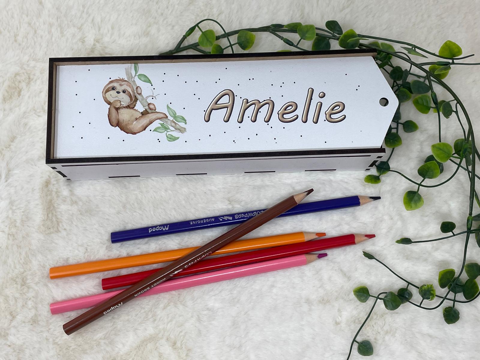 Stiftebox aus Holz Personalisiert | Geschenk Einschulung | Federmäppchen Holzbox stifte etui | Stiftehalter Schulanfang | Mädchen und Junge | Faultier